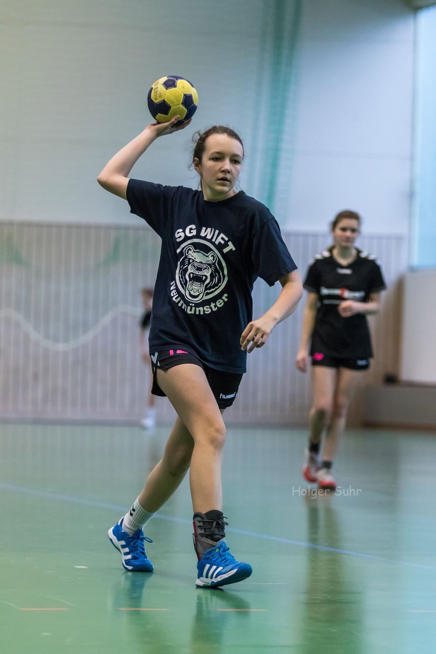 Bild 90 - B-Juniorinnen SG Wift - HSG Kremperheide Muensterdorf : Ergebnis: 22:25